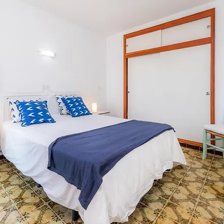 Апартаменты Skyline Cala Nau