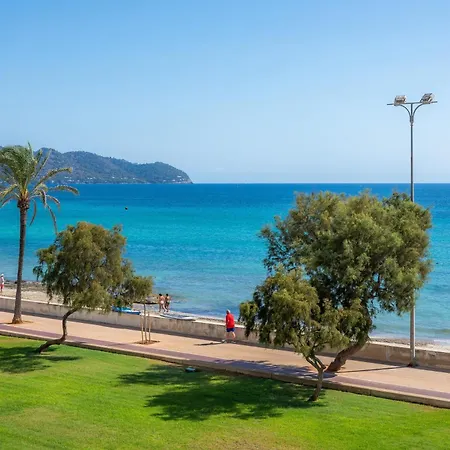 Skyline Cala Nau Апартаменты